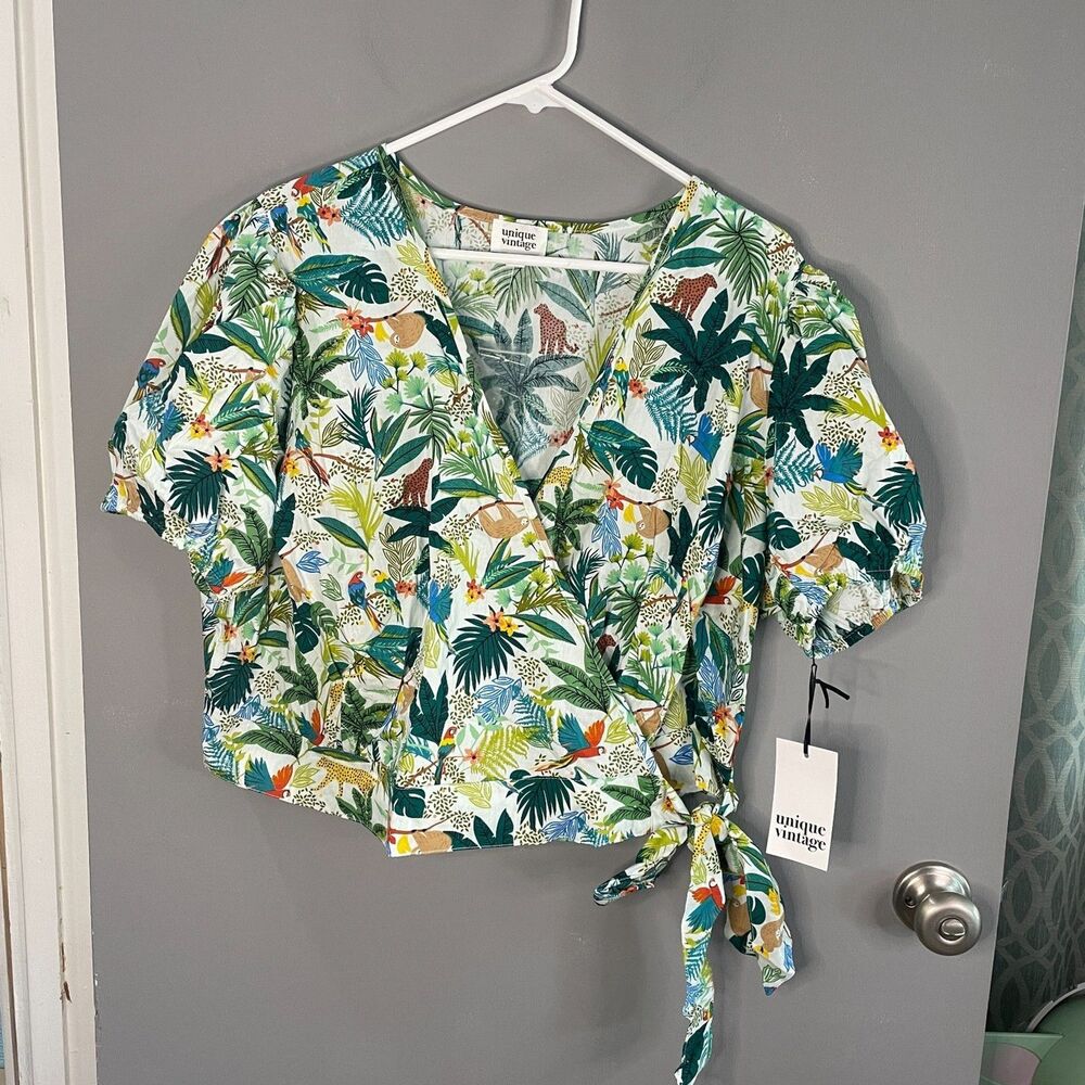 Unique Vintage Womens 5X Tropical AOP Sloth Macaw Wrap Shirt NWT